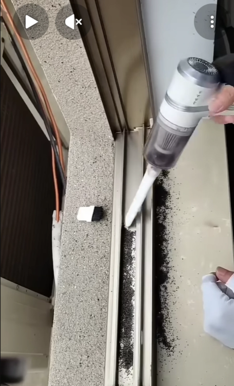 Gutter cleaning service Medford OR - vacuuming debris from gutters